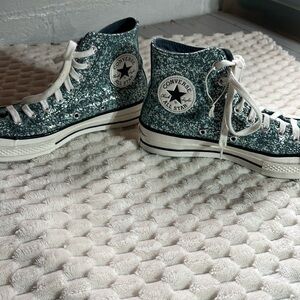 Women’s 8.5 Converse High Top- Turquoise Sparkle worn twice excellent condition